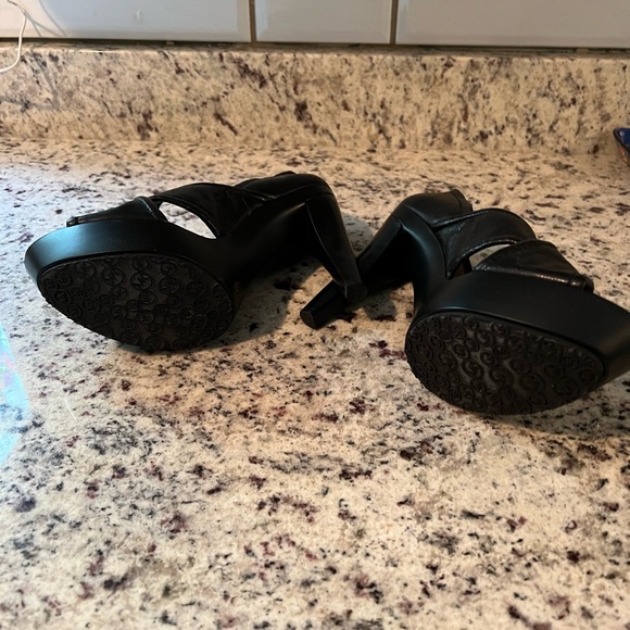 Michael Kors Cris Cross Peep Toe Heals 4” - Picture 5 of 8